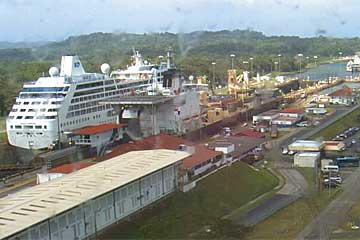 Pacific Princess Panama Canal - Heavy traffic at the Gatun Locks