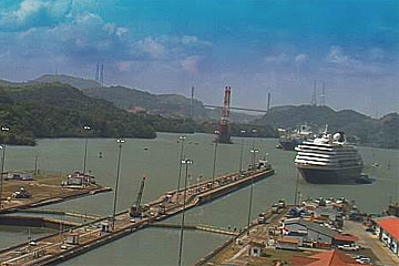 The MS Prinsendam Cruise Ship approaching the Miraflores Locks