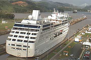 The Royal Princess Cruise Ship in the Panama Canal
