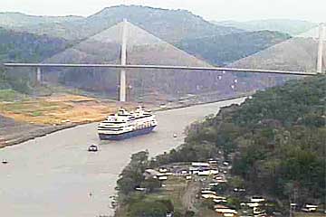 The Statendam Cruise Ship in the Panama Canal