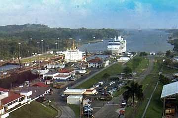 The MS Regatta entering the Gatun Locks, January 19 2010