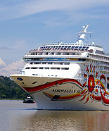 Cruising the Panama Canal