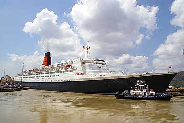 The RMS Queen Elizabeth 2 Cruise Ship