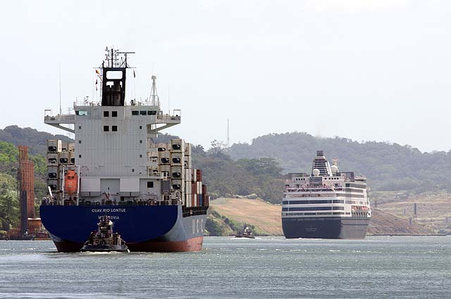 The MS Maasdam Cruise Ship in the Panama Canal